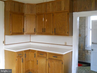 6701 Roberts Ave, Dundalk, MD 21222 - photo 7