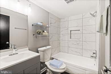 11050 Camfield Ct unit 204, Manassas, VA 20109 - photo 2