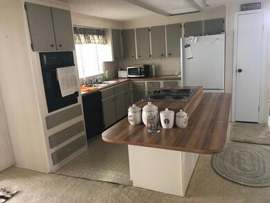 LARGE ISLAND KIT