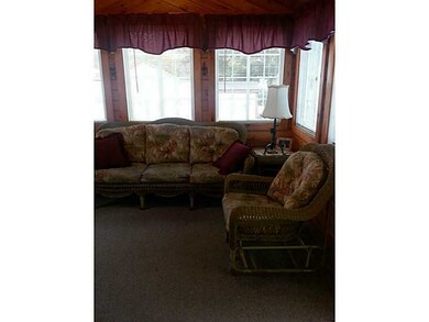 Den/Family/Great Room. HEATED 4 SEASON ROOM