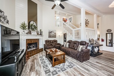 416 Towne Ct, Alvin, TX 77511 - photo 7