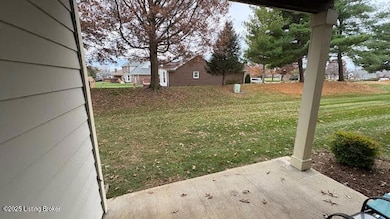 3909 Yardley Ct unit 104, Louisville, KY 40299 - photo 2