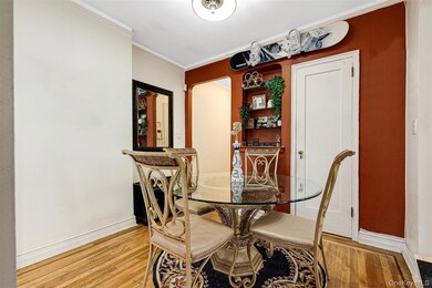 Winthrop Apartments unit 2-D, Forest Hills, NY 11375 - photo 4