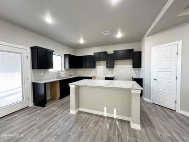 337 Plateau Dr, Socorro, TX 79927 - photo 3