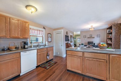 115 Hart St, Marshall, MI 49068 - photo 4