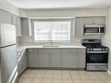 9203 Monroe Ave unit 20, Brookfield, IL 60513 - photo 2