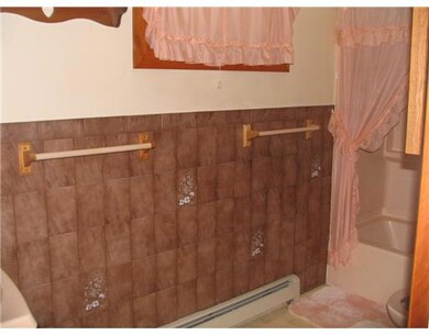 1161 Newport Ave, Pawtucket, RI 02861 - photo 6