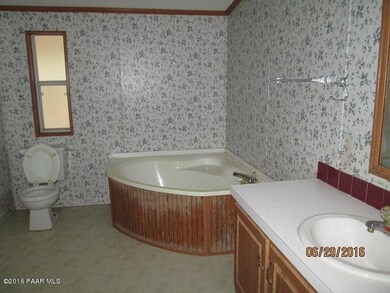 4662 N Forest Line Rd, Ash Fork, AZ 86320 - photo 7