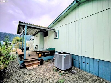 180 Twin Oaks Loop, Winston, OR 97496 - photo 2