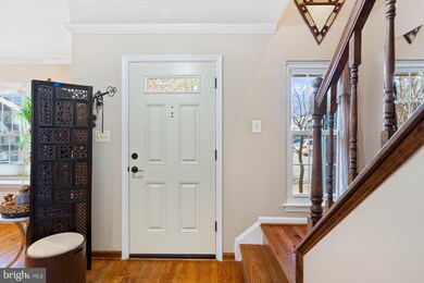 10209 Scarborough Commons Ct, Burke, VA 22015 - photo 3
