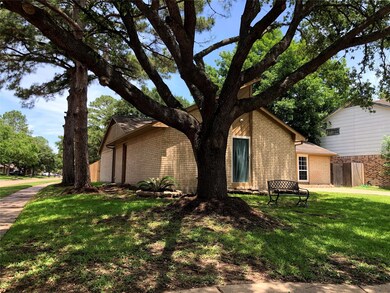 8503 Lake Crystal Dr, Houston, TX 77095 - photo 2