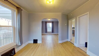 567-Hillsdale-St-Living-Room(2)