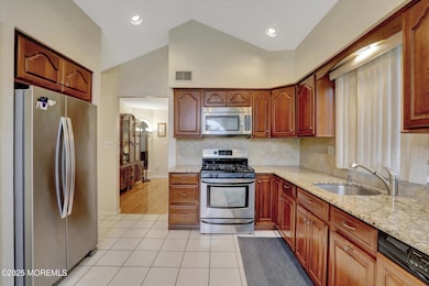 40 Caldwell Terrace, Marlboro, NJ 07746 - photo 4