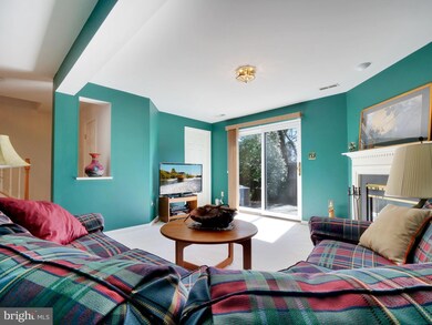 3123 Sutherland Hill Ct, Fairfax, VA 22031 - photo 7