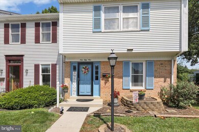 959 E Maple St, Palmyra, PA 17078 - photo 2