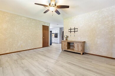 808 E Midland St, Shawnee, OK 74804 - photo 7