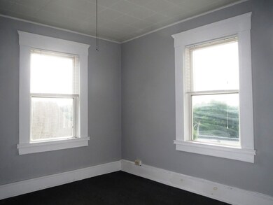 4 Burton St unit 3L, Chicopee, MA 01013 - photo 4
