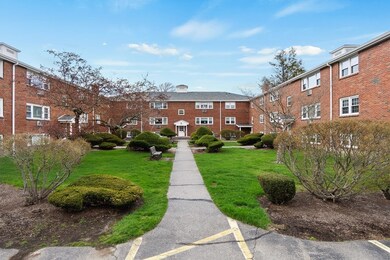 224 School St unit 5, Walpole, MA 02081 - photo 2