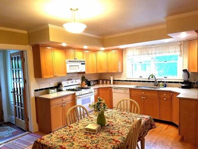 Kitchen Quartz Corners
