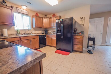 812 W Rollins St Moberly MO-large-008-23