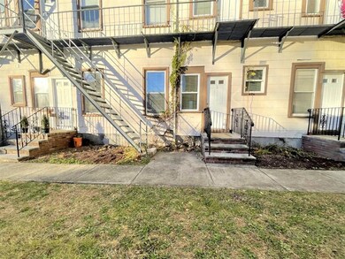 2 Cedar Square unit 1, Cambridge, MA 02140 - photo 5