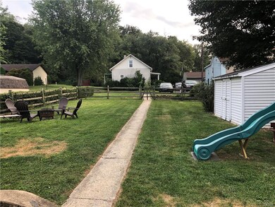 320 Franklin St, Alburtis, PA 18011 - photo 7