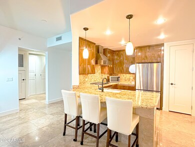 Kitchen w/Custom Cabinets