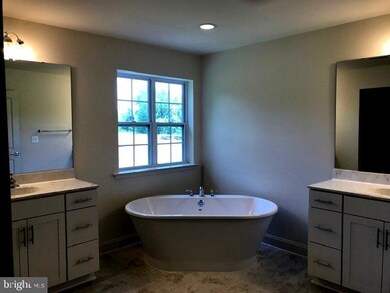 11107 King Gallahan Ct, Clinton, MD 20735 - photo 6