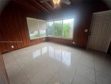 206 SE 10th St unit 1, Hallandale Beach, FL 33009 - photo 3