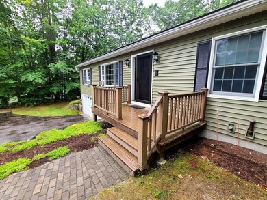 44 Symonds Rd, Hillsborough, NH 03244 - photo 4