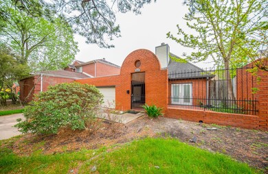 1727 Gingerleaf Ln, Houston, TX 77055 - photo 2