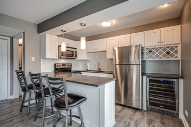 62 Aspen Colony unit 10, Fox Lake, IL 60020 - photo 3