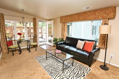 FamilyRoom-1