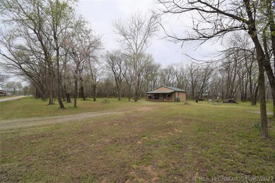 6757 N 4412, Strang, OK 74367 - photo 2