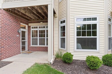 538 Grandview Ct unit D, Pewaukee, WI 53072 - photo 4