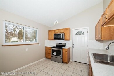 KITCHEN (2)