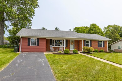 120 Lowry Ln, Wilmore, KY 40390 - photo 2