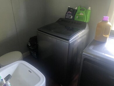 32 Railroad St, Skowhegan, ME 04976 - photo 3