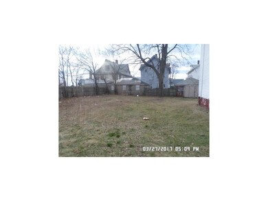 17 Beech St, Pawtucket, RI 02860 - photo 2