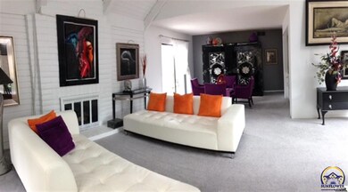 6 SW Pepper Tree Ln, Topeka, KS 66611 - photo 6