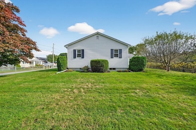 174 Rogers St, South Dartmouth, MA 02748 - photo 6