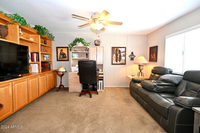 10527 W Highwood Ln, Sun City, AZ 85373 - photo 5