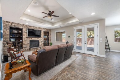 2805 E Auburn Drive (6)