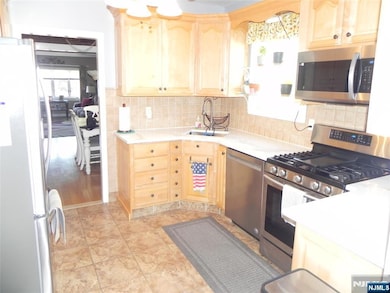 114 Mehrhof Rd unit HM, Little Ferry, NJ 07643 - photo 6