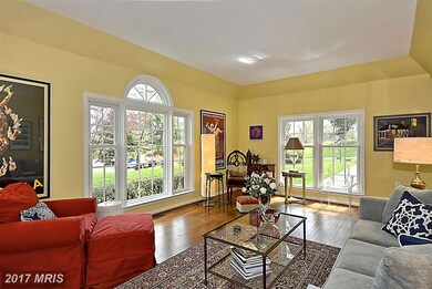 6202 Homespun Ln, Falls Church, VA 22044 - photo 5