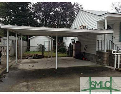 Parking Lot/Garage. Carport