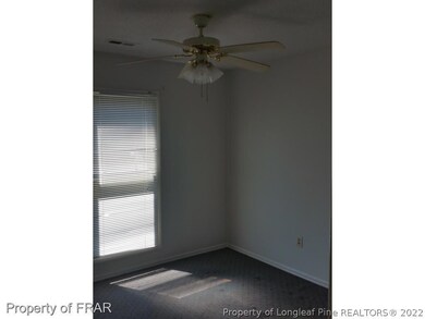 609 Missenburg Ct, Fayetteville, NC 28314 - photo 6