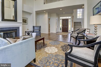 11303 Bright Pond Ln, Reston, VA 20194 - photo 4