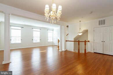 2702 Sheffield Hill Way unit 221, Woodbridge, VA 22191 - photo 2