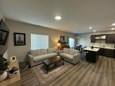 KITCHEN & LIVING SPACE